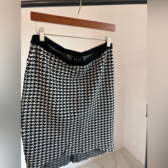 Women’s L ELLE Houndstooth bandage skirt - Picture 2 of 3